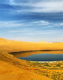 沙漠中的韆島湖